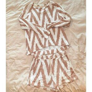 Lou & Grey Terry Sweatahirt and Shorts Set Cream Pink Women's Size Small Medium